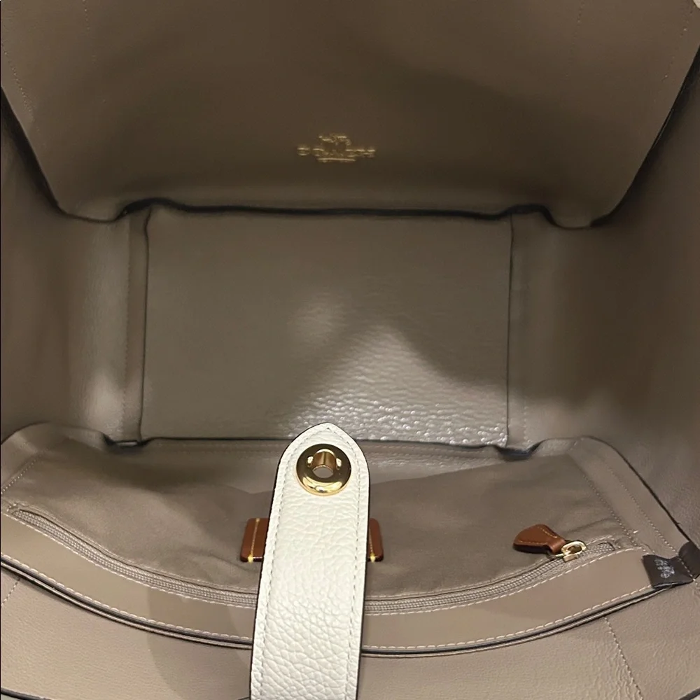 Coach (NWT) Hadley Turnlock Tote Bag - Picture 15 of 17
